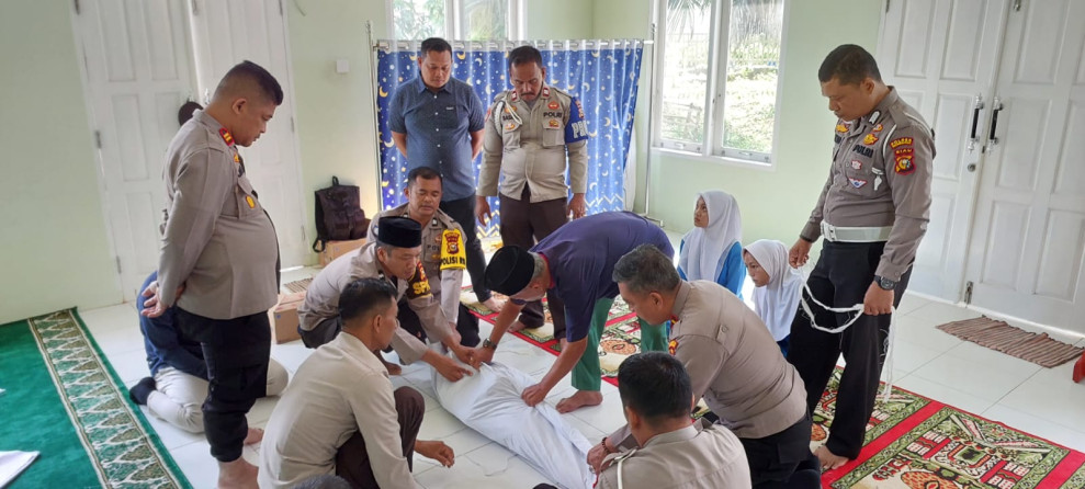 Polsek Lirik Gelar Pelatihan Penyelenggaraan Jenazah