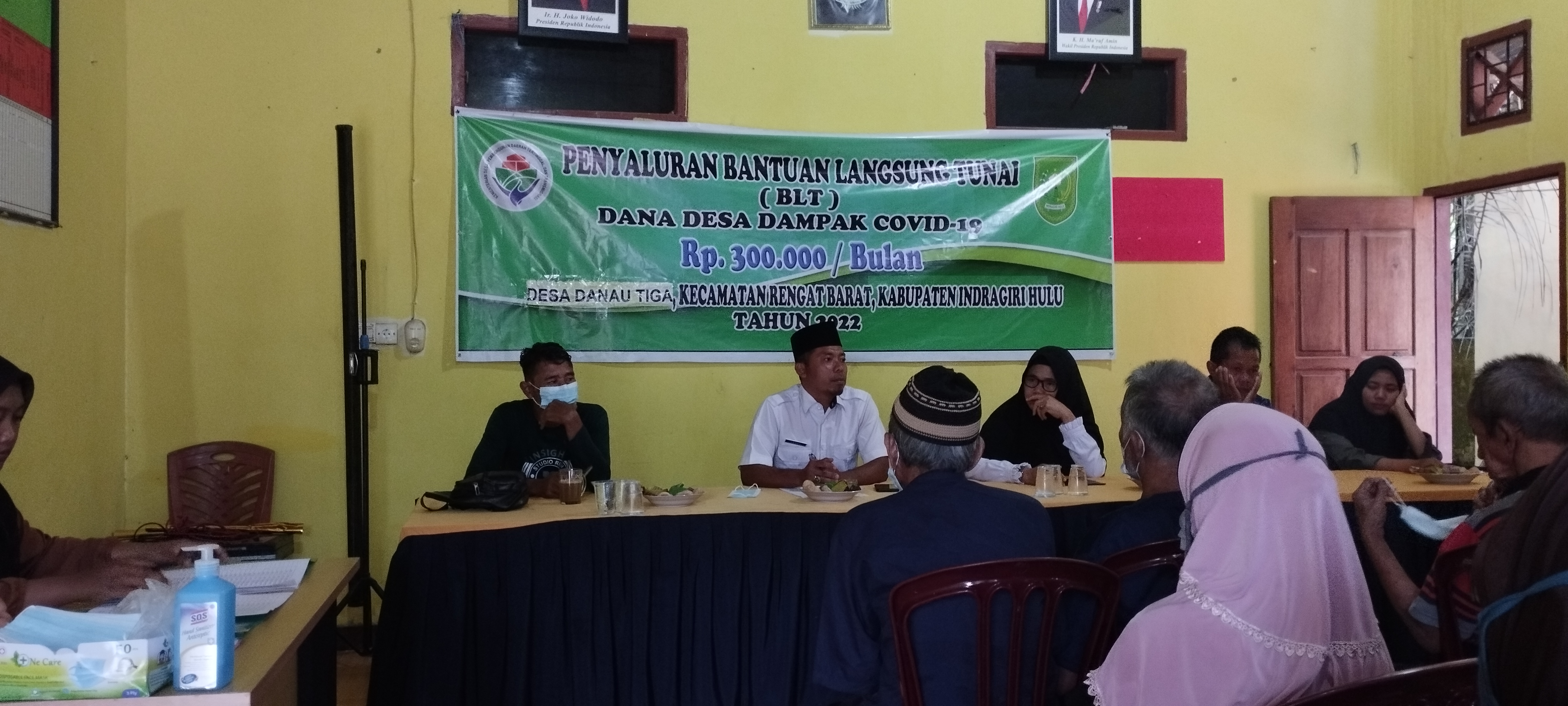 Pemdes Danau Tiga Salurkan BLT DD kepada 73 KPM