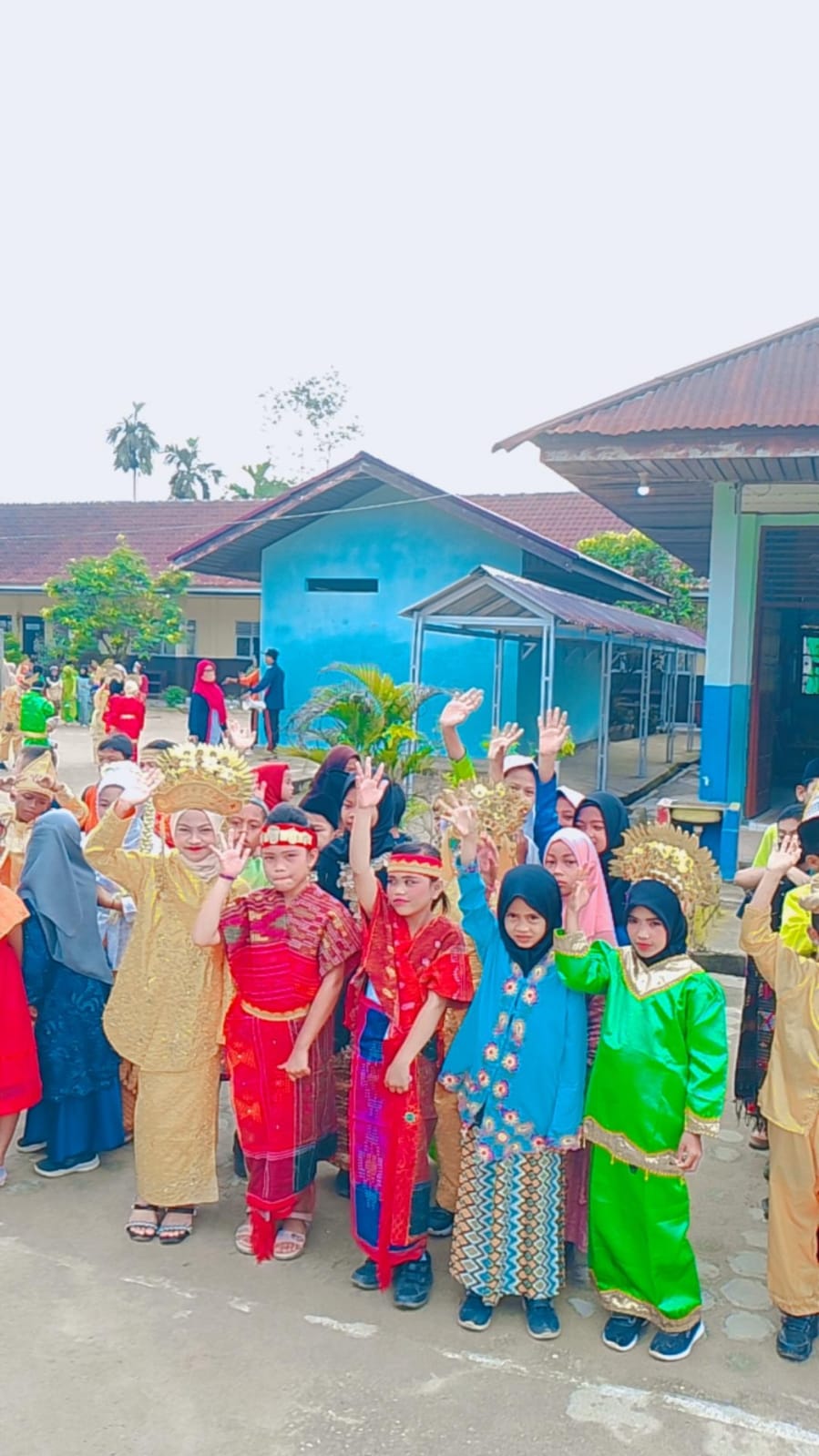 SDN 020 Simpang 4 Belilas, Gelar Karnaval dan Lomba, Meriahkan Hari Sumpah Pemuda