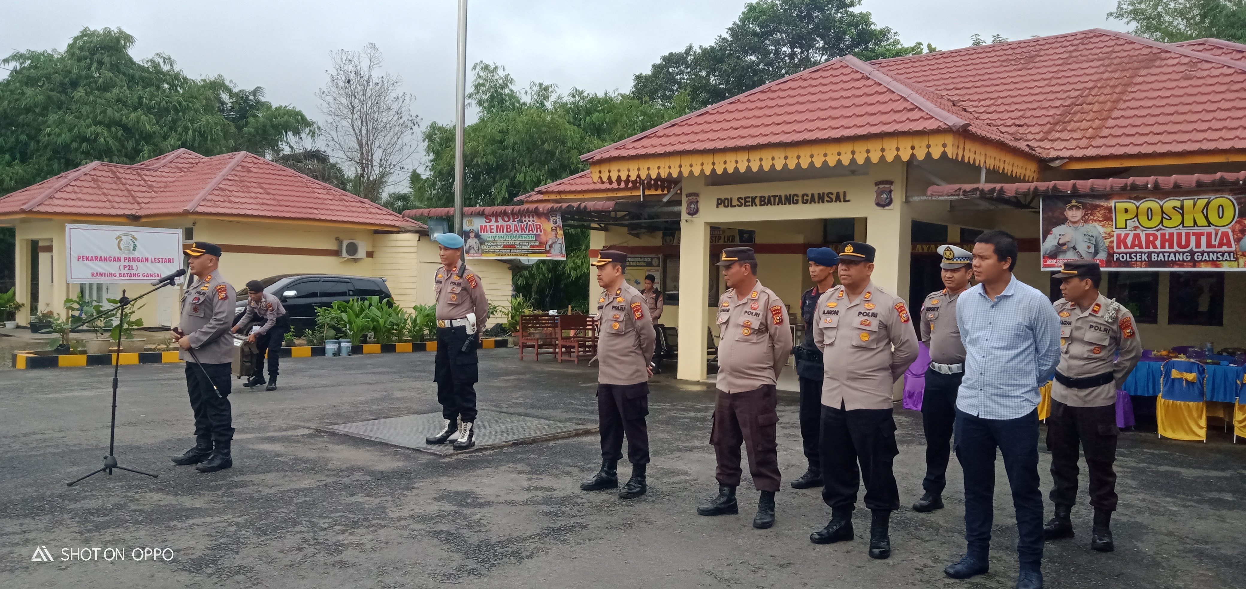 Kapolres Inhu Kunker Pertama ke Polsek Batang Gansal di Dampingi Sang Istri, Ini Pesan Buat Anggota