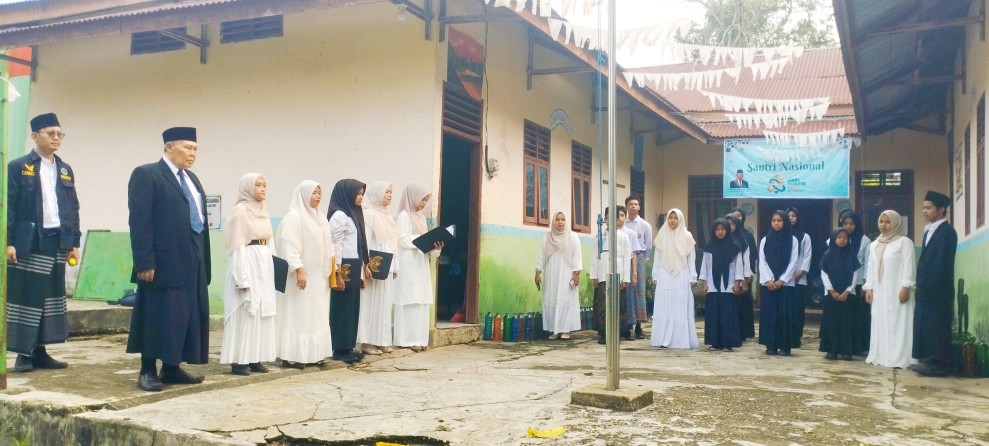 Ponpes Imadul Bilad Pematang Reba Gelar Upacara Hari Santri ke-11, Kobarkan Semangat Menuju Indonesia Emas