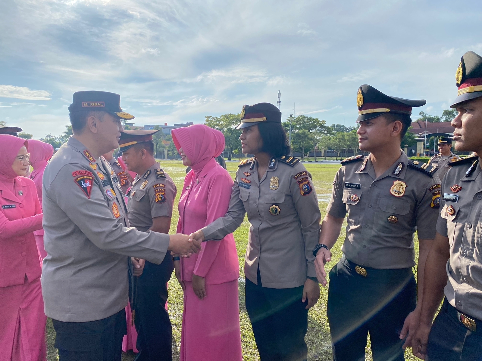 866 Personel Jajaran Polda Riau Naik Pangkat, Kapolda Irjen Iqbal: Karakter Akhlak Harus Semakin Baik