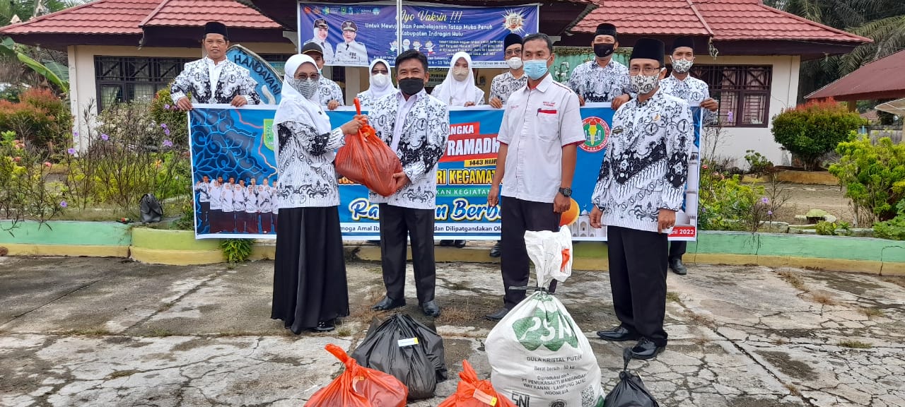 PC PGRI Kecamatan Seberida Berbagi, Ini Kata Ketua PC PGRI Hj.Hayati Riana Sari