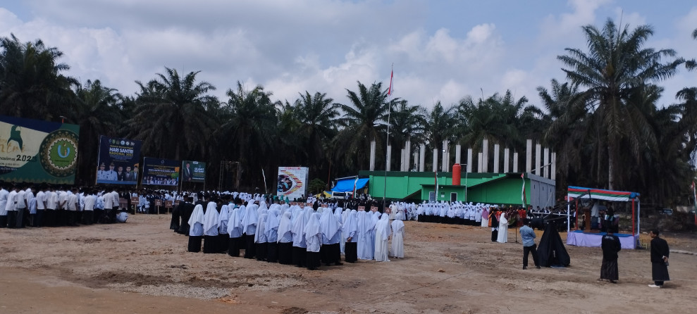 Bupati Inhu Pimpin Upacara Hari Santri Nasional Tahun 2023