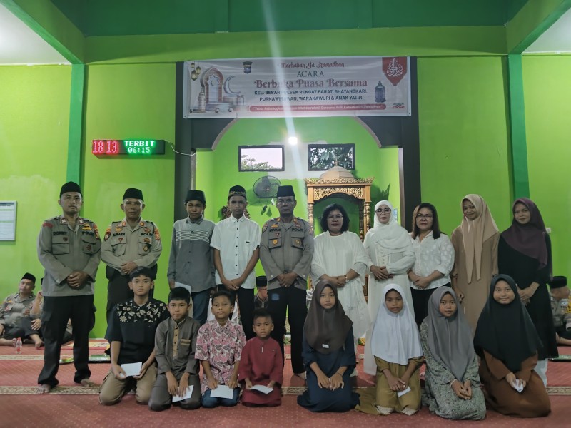 Polsek Rengat Barat Gelar Buka Puasa Bersama Keluarga Besar Personil Polsek Rengat Barat