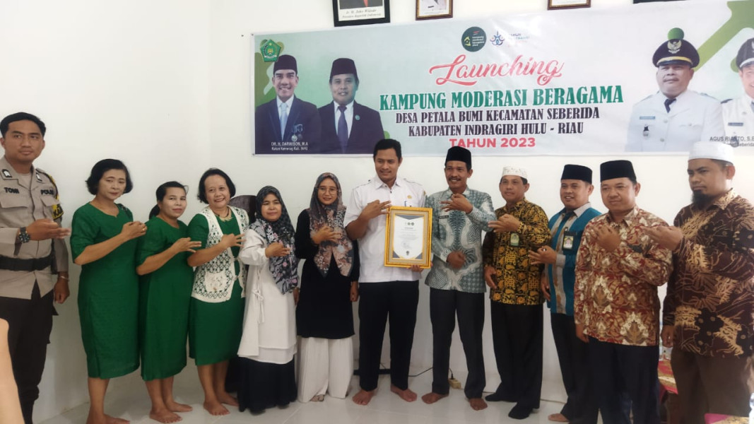 Kakan Kemenag Inhu Melaunching Desa Petalabumi sebagai Kampung Moderasi Beragama