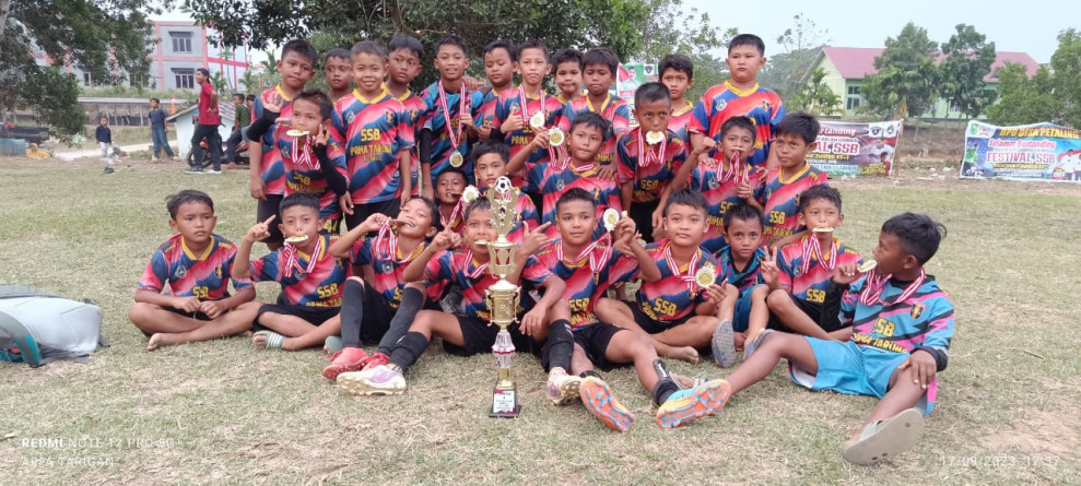 Tim SSB Prima Taruna KU-11, Sabet Juara 1 Setelah Di Laga Final Tumbangkan SSB Bina Karya Apgan 2-1