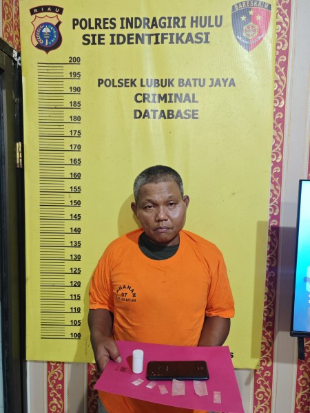 Polsek LBJ Tangkap Pelaku Narkoba di Pasir Penyu, Dua Paket Sabu Diamankan