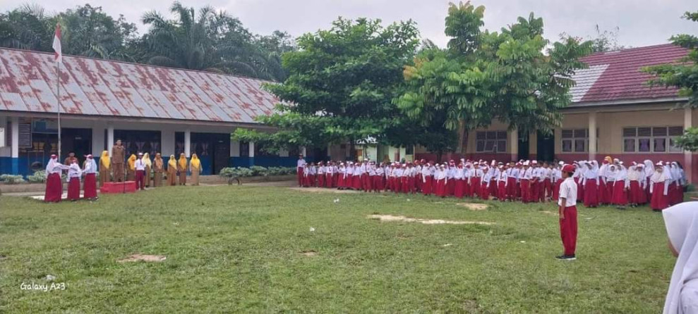 SDN 003 Belimbing, Gelar Upacara Bendera Senin Pagi