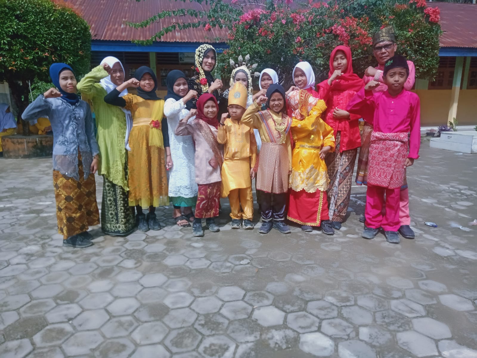 Antusias Siswa SDN 016 Kelesa Saat Ikuti Kegiatan Dalam Rangka Peringati Hari Sumpah Pemuda