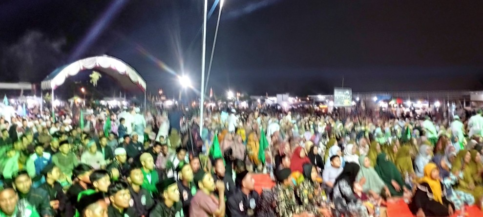 Ribuan Jamaah Padati Tabligh Akbar di Alun-Alun Desa Titian Resak