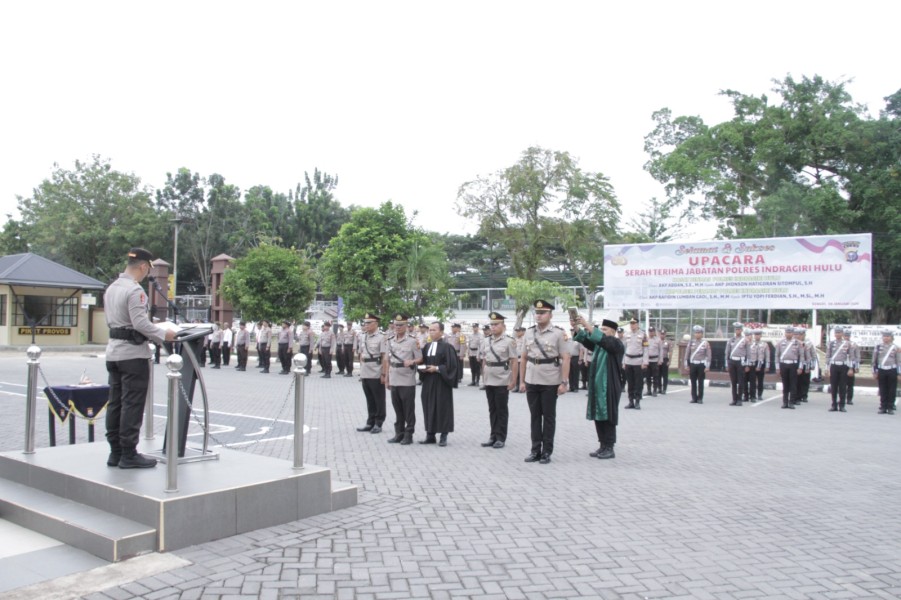 Kapolres Inhu Pimpin Sertijab Kasat Binmas dan Kapolsek Peranap