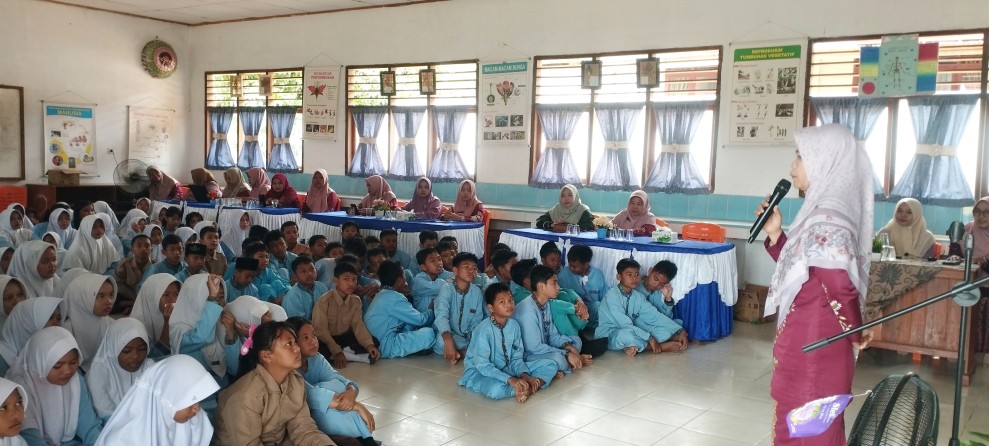SMPN 4 Seberida Resmi Melepas Endang Trilestari dan Gusva Aswinda ke Tempat Tugas Baru
