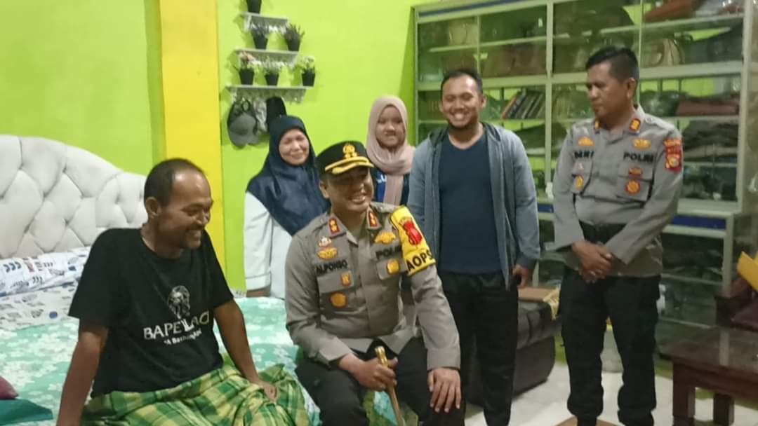 Kapolres Inhu Bezuk Bhabinkamtibmas Polsek Rengat Barat