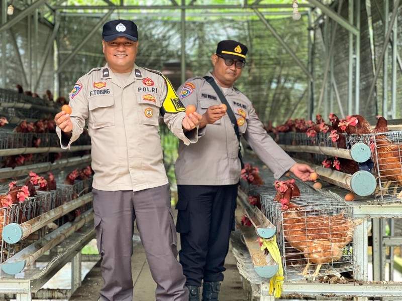 Polres Inhu Aktif Dampingi Warga Kembangkan Peternakan Demi Ketahanan Pangan