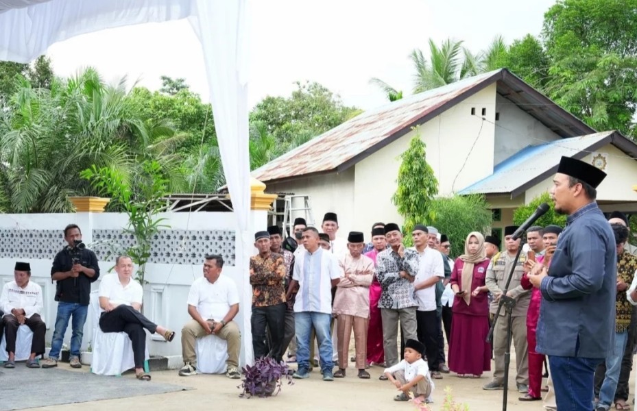 Bupati dan Wabup Inhu, Berkunjung dan Meresmikan Masjid Al-Hijrah Desa Gumanti